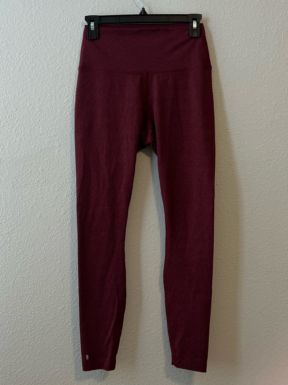 NOBULL Women’s Heathered Burgundy High Rise Workout Leggings Small